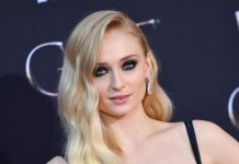 ¡Sin nada! Captan a Sophie Turner tomando el sol en Ibiza paris