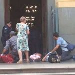 Tiroteo frente a mezquita deja varios heridos en Francia brasil