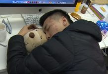 Cada 12 días muere un taiwanés por exceso de trabajo dia internacional de los trabajadores