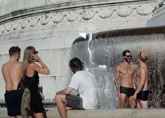 Turistas ropa interior