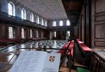 Universidad de Cambridge se defiende de las acusaciones de Mark Zuckerberg datos filtrados