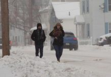 Tres muertos y más de un millar de vuelos cancelados en EE.UU. por tormenta eeuu