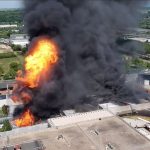 Video: Incendio en una fabrica de desechos en Francia videos