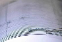 Fuerte sismo de magnitud 5,7 sacude México sismografo
