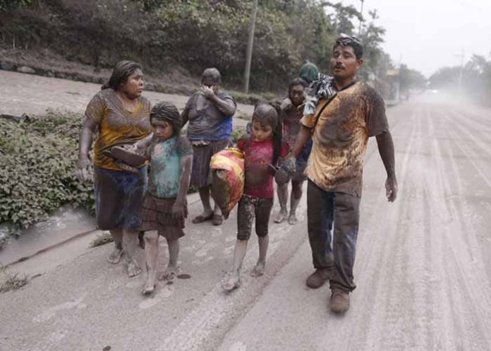 Untitled-1_40rHQfp familia guatemalteca