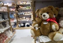 Popular juguetería FAO Schwarz reabrió tienda en Nueva York jugueteria