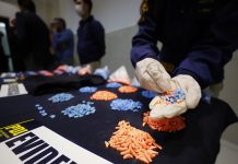 Detienen en Chile a extranjera con más de 9 mil pastillas de éxtasis policia