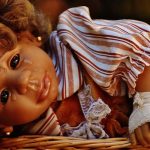 Perú: Abuela perversa quema con agua hirviendo a su nieta por inquieta muneca llorando