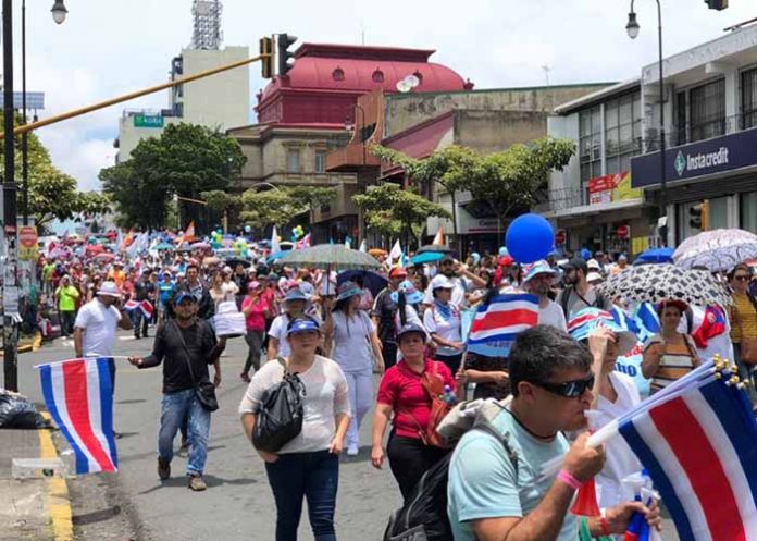 Untitled-1_BMdXzir costa rica