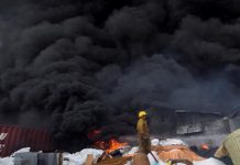 República Dominicana: Aumentan muertos y heridos por explosión en fábrica bombero