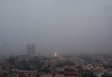 Fuerte temporal sorprendió e inundó calles de Panamá temporal