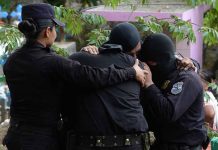 Policía identifica el cadáver de su hijo y causa conmoción en El Salvador el salvador