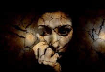 Soñé con mi abuela y desperté aterrada mujer