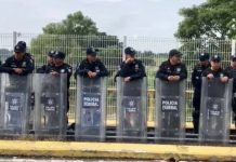 policias
