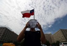 Chile: Ordenan detención de carabineros involucrados en muerte de mapuche bandera de chile
