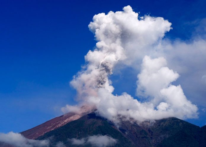 Untitled-1_P4SiI1F volcan de fuego
