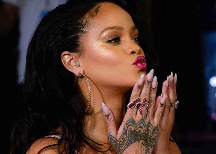 Untitled-1_QEV4VFc rihanna