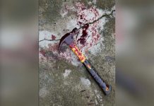 martillo con sangre