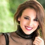 Danna Paola rompe las redes con sensual video musical cantante