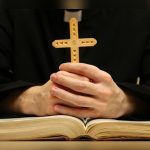 Chile: Rechazan recurso de protección a ex cura investigado por abuso sexual iglesia catolica