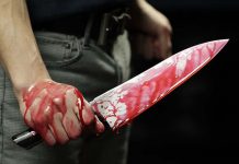 Chile: Desalmado mata a esposa con filoso cuchillo dentro de supermercado hombre con cuchillo