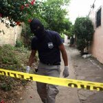 Asesinan brutalmente a tres hombres en zona rural de El Salvador escena del crimen