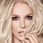 Britney Spears muestra su pezón durante sexy baile (VIDEO) cantante