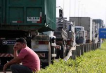Gobierno de Brasil ordenó despejar rutas bloqueadas por huelguistas brasil