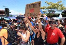 Universitarios piden la renuncia del Ministro de Seguridad de Costa Rica universitarios