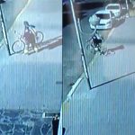 Lo agarran peinándose una bicicleta a plena luz del día en Banfield argentina