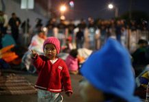 México: Urgen traslado de migrantes a otro albergue por fuertes lluvias caravana de migrantes