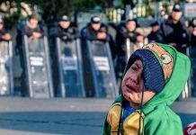 Migrantes estudian opciones de cruzar a EEUU o regresar a sus países de orígenes nino migrante