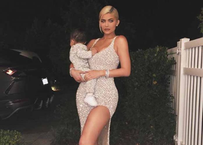 Untitled-1_cmH6j2n kylie jenner