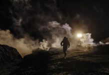 Lanzan gases lacrimógenos a migrantes centroamericanos migrantes