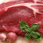 Panamá suspende por 12 meses las importaciones de carnes y leche carne