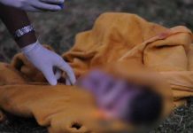 Encuentran cadáveres de dos bebés en bolsas de plástico en Perú bebe