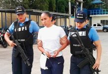 Hondureña planificó juego sexual para asesinar a puñaladas a su novio policia de honduras