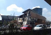 Centro comercial en construcción se desplomó y provoca caos en México derrumbe