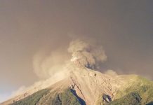 Guatemala: Evacúan a miles de personas por fuerte erupción del Volcán de Fuego erupcion