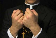Detienen a sacerdote acusado por violación de menores en Chile sacerdote