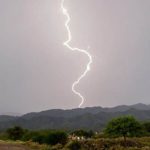 Bolivia: Potente rayo cae en choza y mata a un hombre y a sus cuatro hijos rayo