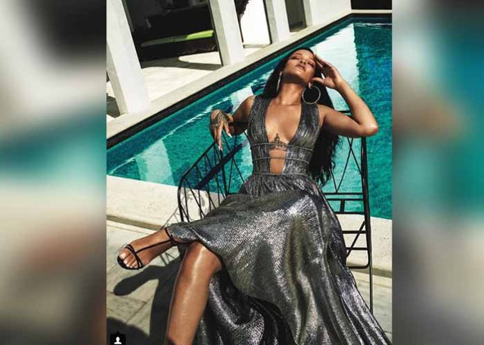 Untitled-1_qqJ0fyG rihanna