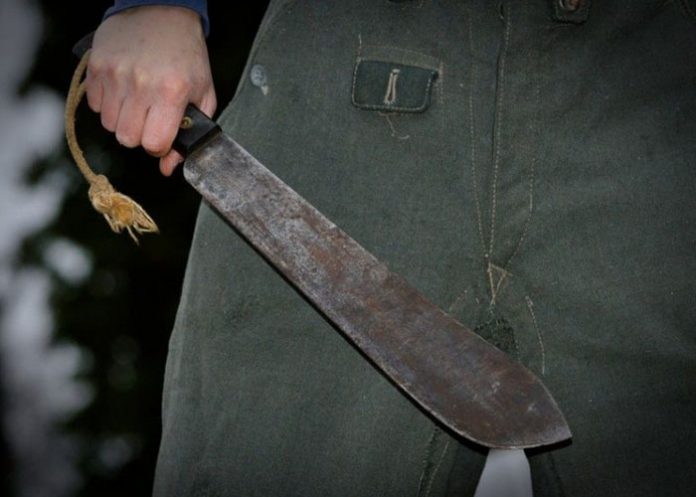 Untitled-1_vKTourA machete