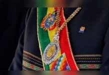Roban medalla y banda presidencial en Bolivia bolivia