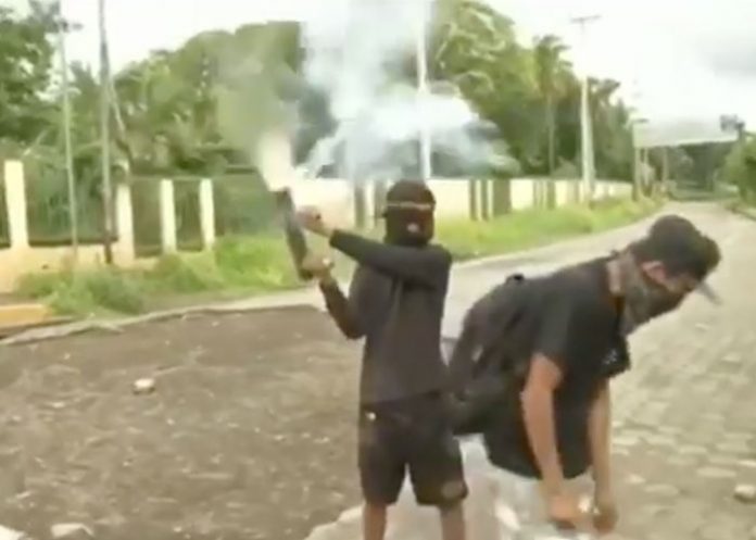 periodistas suspendidos