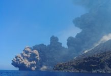 Nueva explosión del volcán Estrómboli sorprende en Italia italia