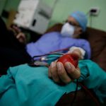 Mueren dos trabajadores de la salud y una niña por coronavirus en El Salvador el salvador