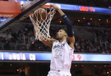 Aldridge sale lesionado, Spurs caen en Washington wizards