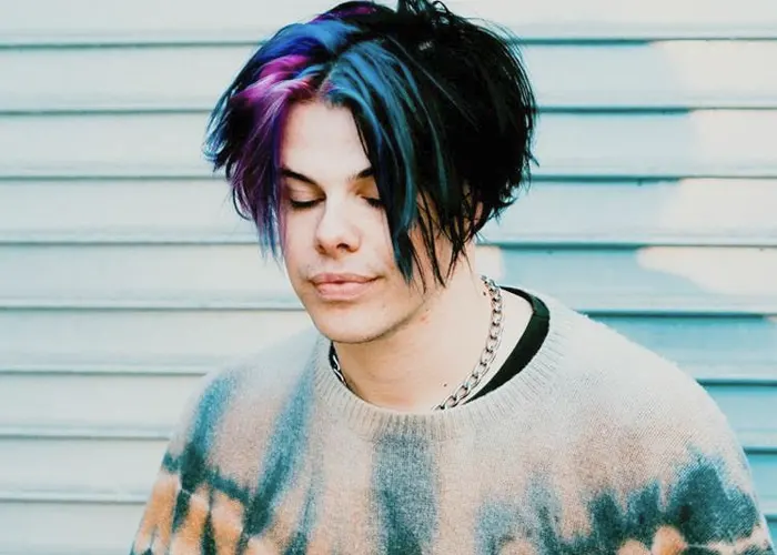 Yungblud crea un himno para estos tiempos: «Weird!» inglaterra