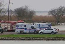 Al menos 3 muertos al estrellarse un avión en la costa de Texas 3 muertos
